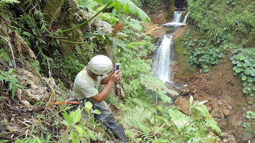 Explorando la catarata del toro